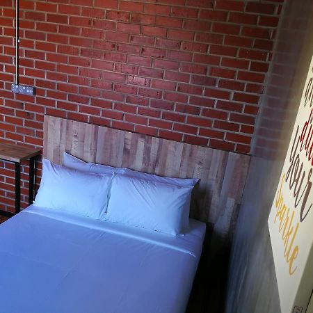 ホテル ザ ライズ ルーム クアラ・トレンガヌ エクステリア 写真 A room at the hotel