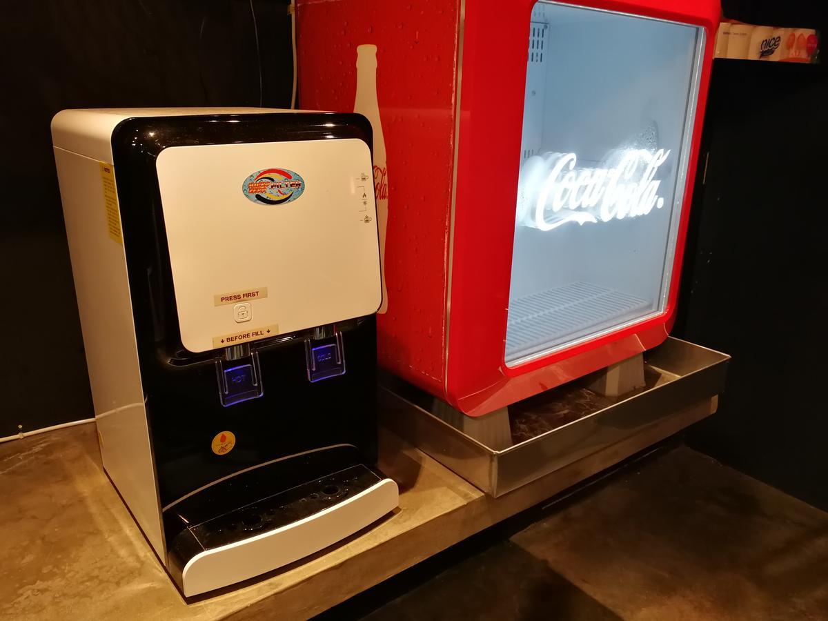 ホテル ザ ライズ ルーム クアラ・トレンガヌ エクステリア 写真 A water dispenser