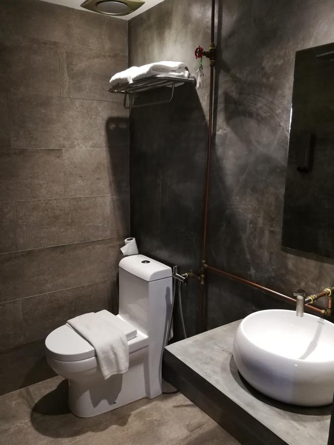 ホテル ザ ライズ ルーム クアラ・トレンガヌ エクステリア 写真 Bathroom